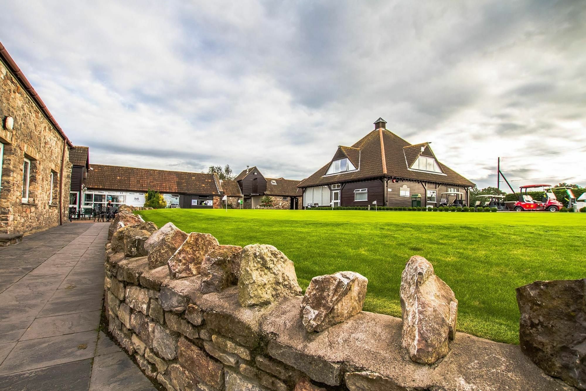 Mendip Spring Golf And Country Club Affittacamere Churchill  Esterno foto